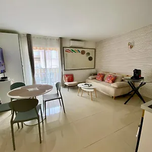 Appartamento 3 Pieces- Vieux Port- Terrasse - Parking Possible, Cannes